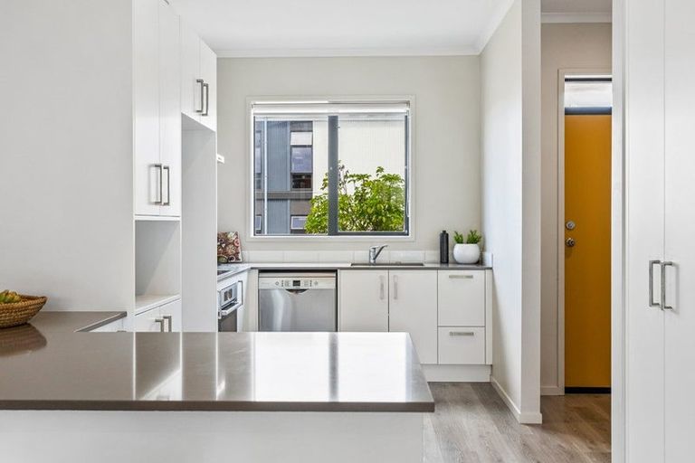 Photo of property in 7/6 Onekiritea Road, Hobsonville, Auckland, 0616