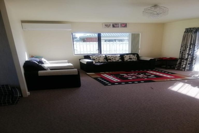 Photo of property in 3/29 Aeronautic Road, Takanini, 2112