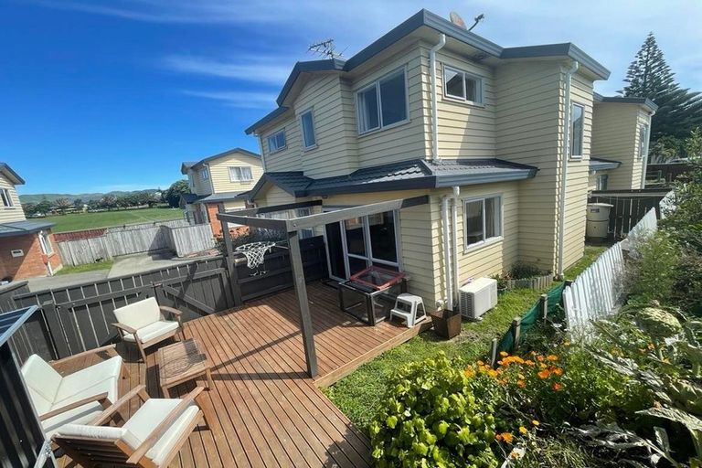 Photo of property in 10 Pohutukawa Grove, Titahi Bay, Porirua, 5022