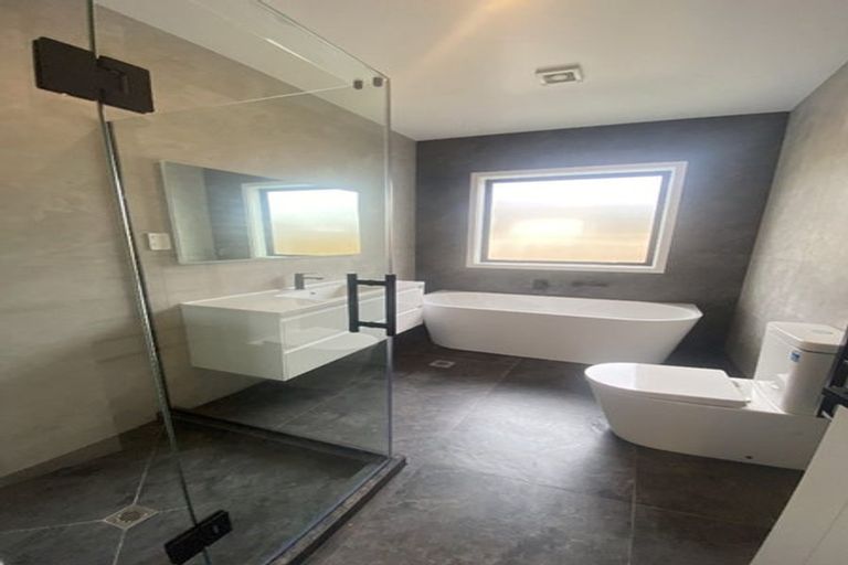 Photo of property in 12 Cutfield Lane, Kumeu, 0810