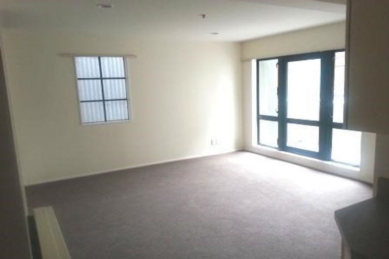 Photo of property in Courtenay Apartments, 509/120 Courtenay Place, Te Aro, Wellington, 6011