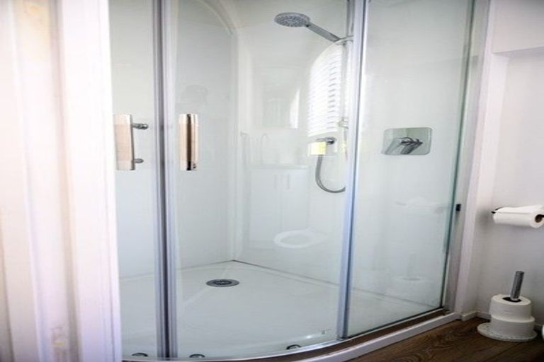 Photo of property in 1/39 Jaemont Avenue, Te Atatu South, Auckland, 0610