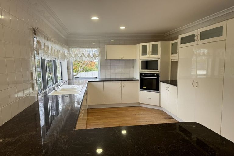 Photo of property in 22 Oliver Twist Avenue, Mellons Bay, Auckland, 2014