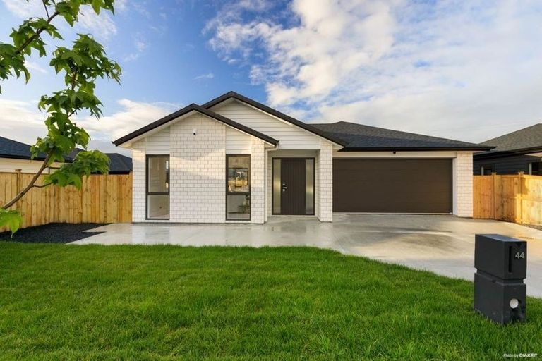 Photo of property in 44 Cooladawson Drive, Flat Bush, Auckland, 2019
