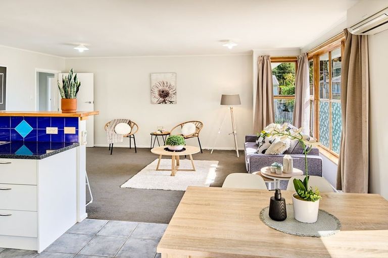 Photo of property in 198 Sievers Grove, Cannons Creek, Porirua, 5024