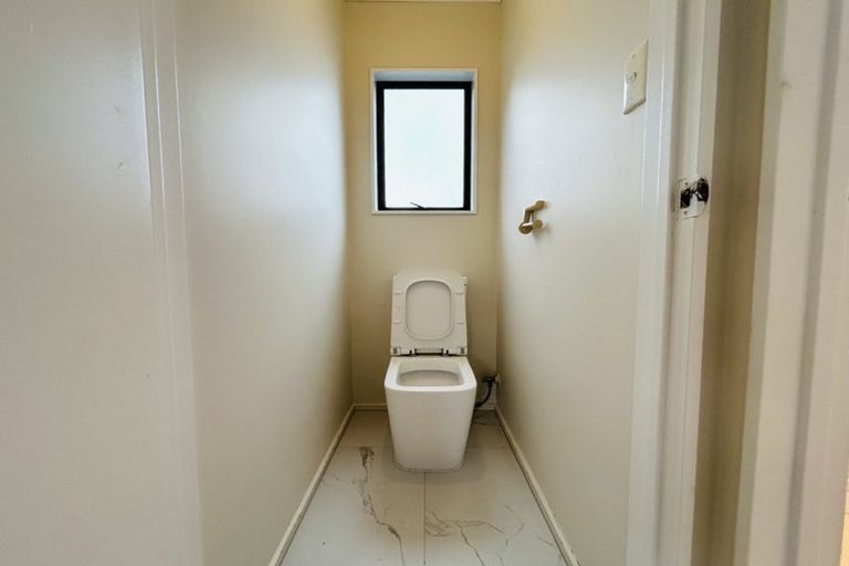 Photo of property in 54 Pinedale Place, Henderson, Auckland, 0610