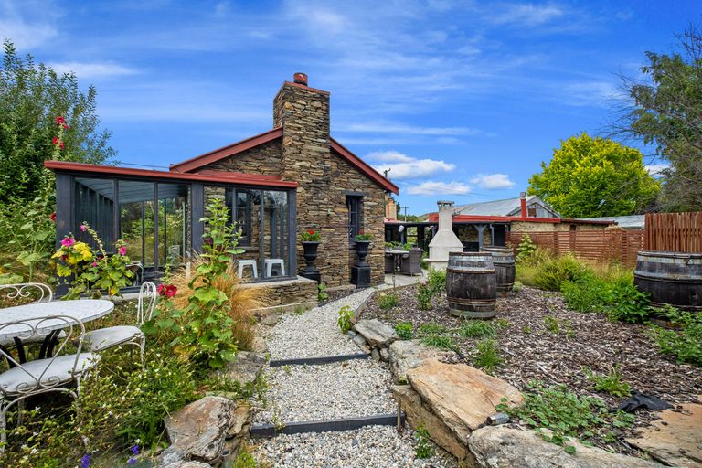 Photo of property in 28 Swindon Street, Ophir, Omakau, 9393