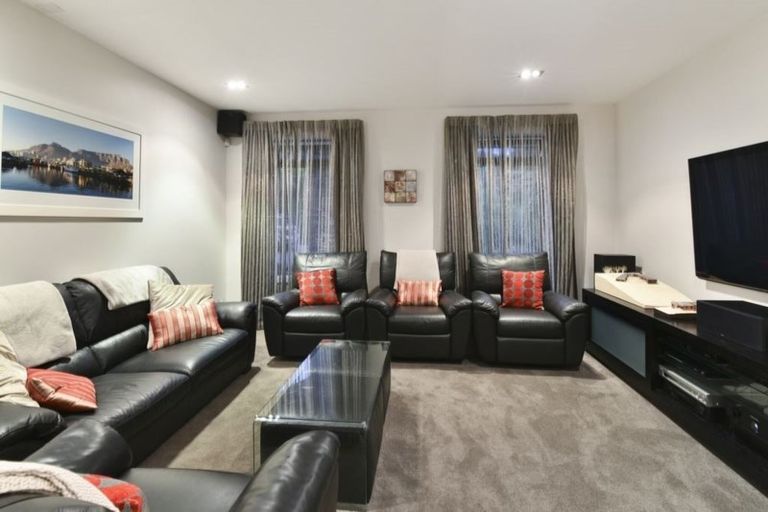 Photo of property in 100 Hobson Road, Lucas Heights, Auckland, 0632