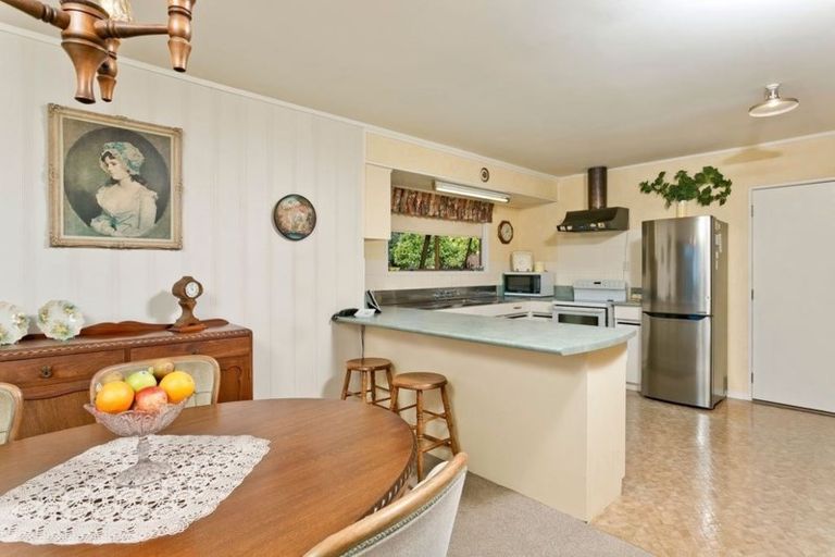 Photo of property in 16 Pemberton Avenue, Bayview, Auckland, 0629