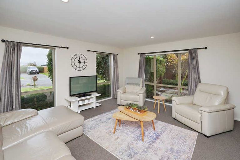 Photo of property in 6 Cassini Place, Leeston, 7632