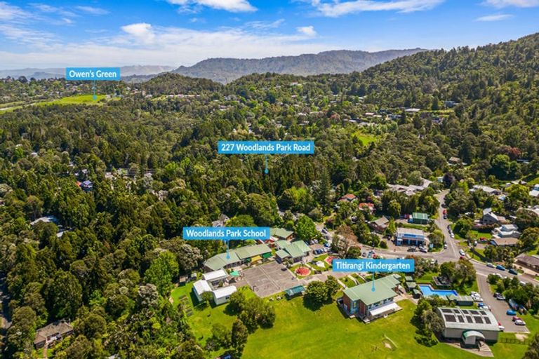 Photo of property in 227 Woodlands Park Road, Titirangi, Auckland, 0604