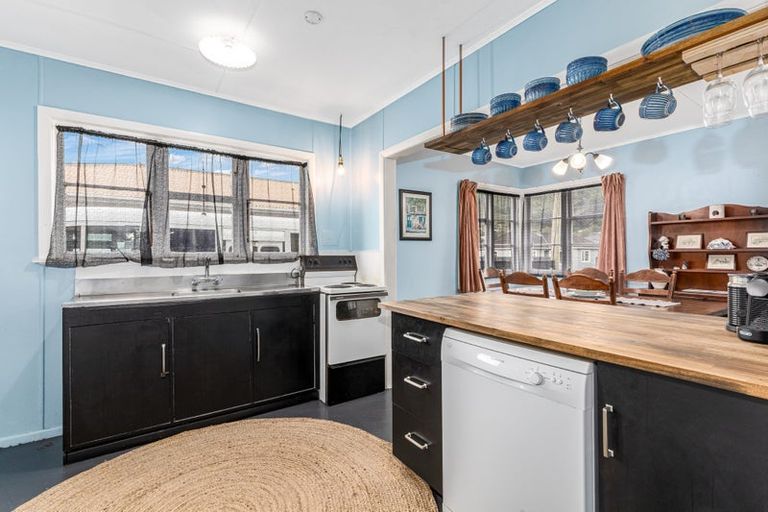 Photo of property in 9 Best Street, Wainuiomata, Lower Hutt, 5014