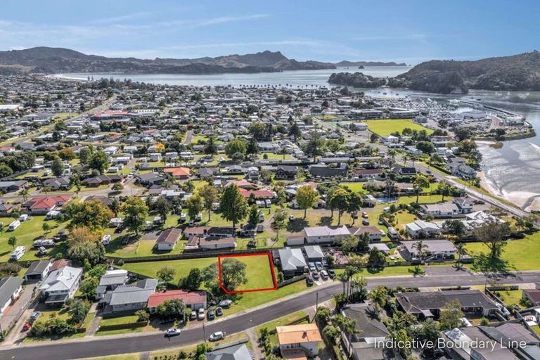 Photo of property in 1d White Street, Whitianga, 3510
