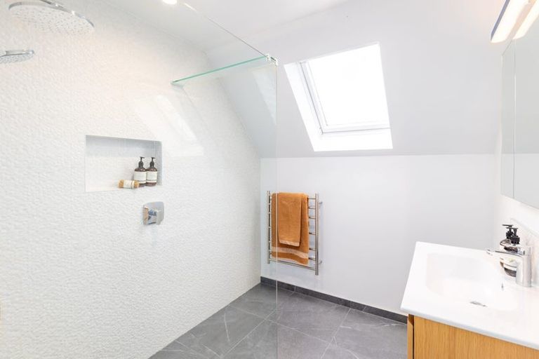 Photo of property in 21 Condell Avenue, Papanui, Christchurch, 8053