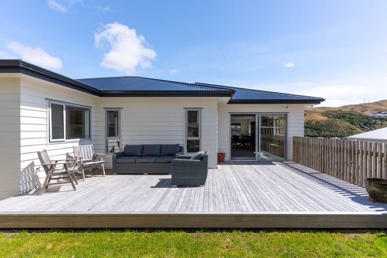 Photo of property in 17 Prestwich Rise, Churton Park, Wellington, 6037