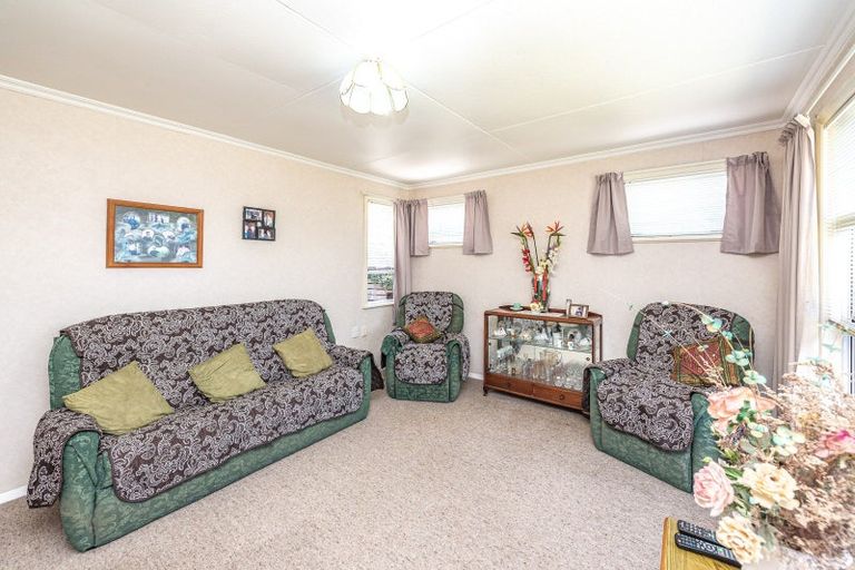 Photo of property in 40 Selwyn Crescent, College Estate, Whanganui, 4500
