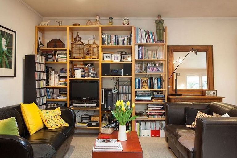 Photo of property in 19 Walmer Road, Point Chevalier, Auckland, 1022