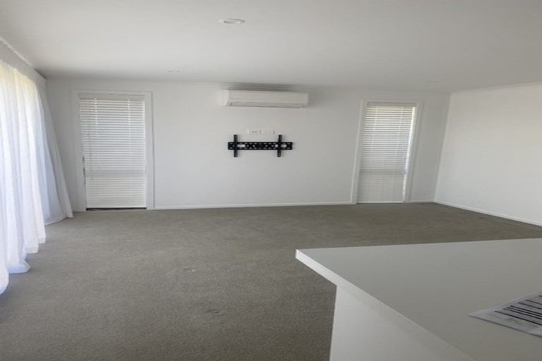 Photo of property in 2/2 Bostonkip Crescent, Fitzroy, Hamilton, 3282