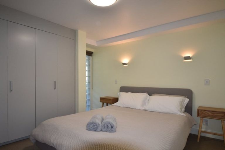 Photo of property in The Capital, 370 Oriental Parade, Oriental Bay, Wellington, 6011