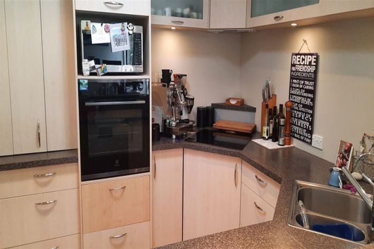 Photo of property in 71a Mcfaddens Road, St Albans, Christchurch, 8052