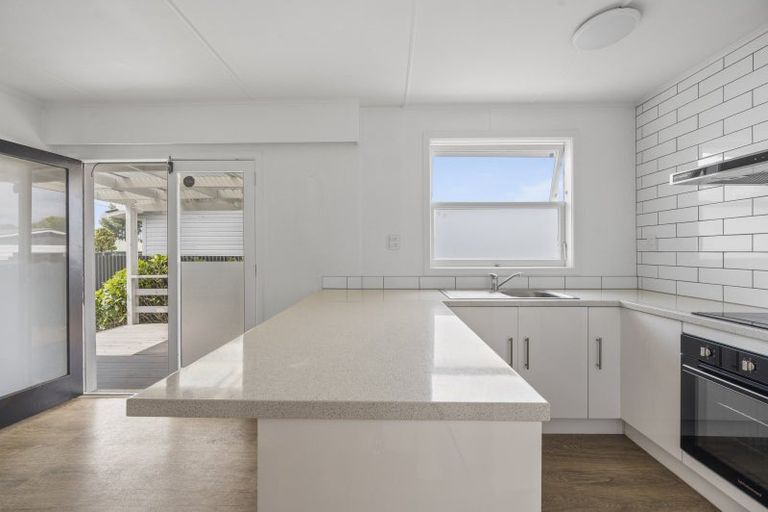 Photo of property in 108 Lumsden Road, Akina, Hastings, 4122