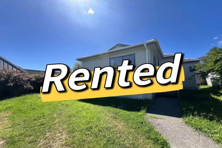 Photo of property in 5 Sherwood Avenue, Te Atatu South, Auckland, 0610