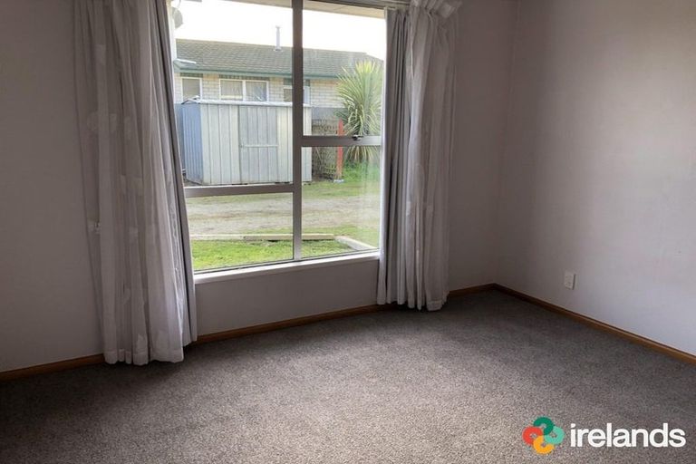 Photo of property in 2/3 Pelorus Place, Harewood, Christchurch, 8051