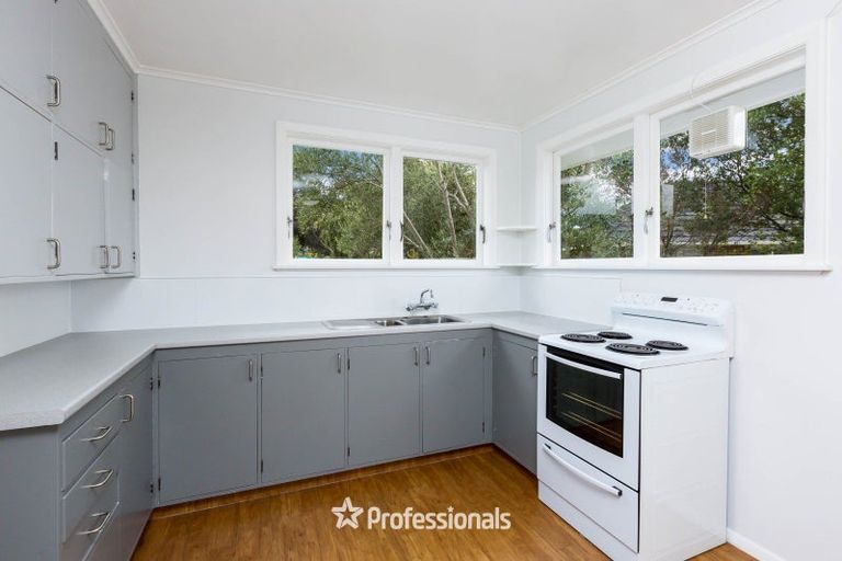 Photo of property in 16 Ruru Crescent, Heretaunga, Upper Hutt, 5018