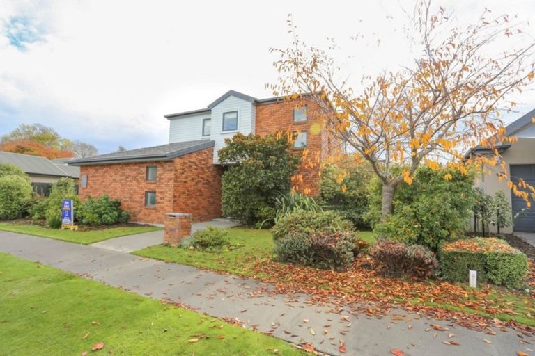 Photo of property in 4 Skyedale Drive, Harewood, Christchurch, 8051