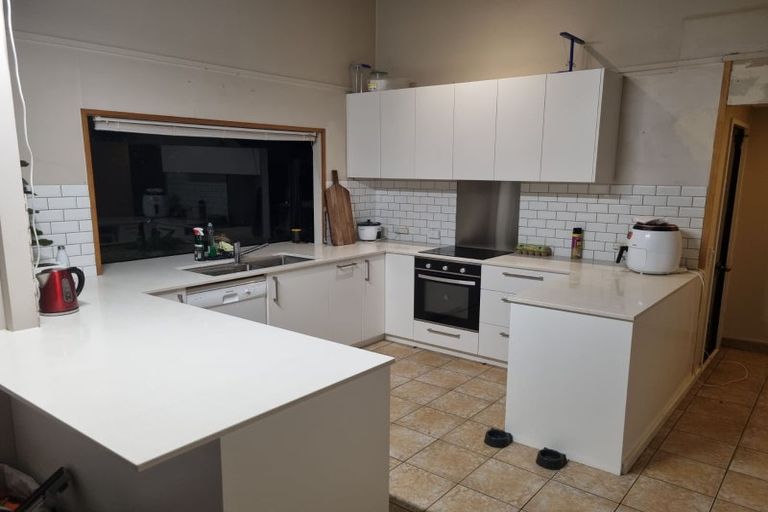 Photo of property in 1/12 Spears Place, Botany Downs, Auckland, 2010