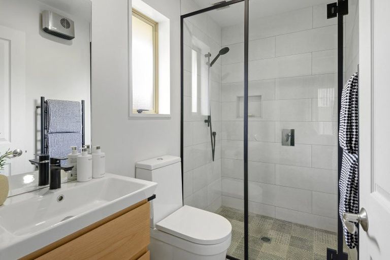 Photo of property in 16a Mona Vale Avenue, Riccarton, Christchurch, 8011