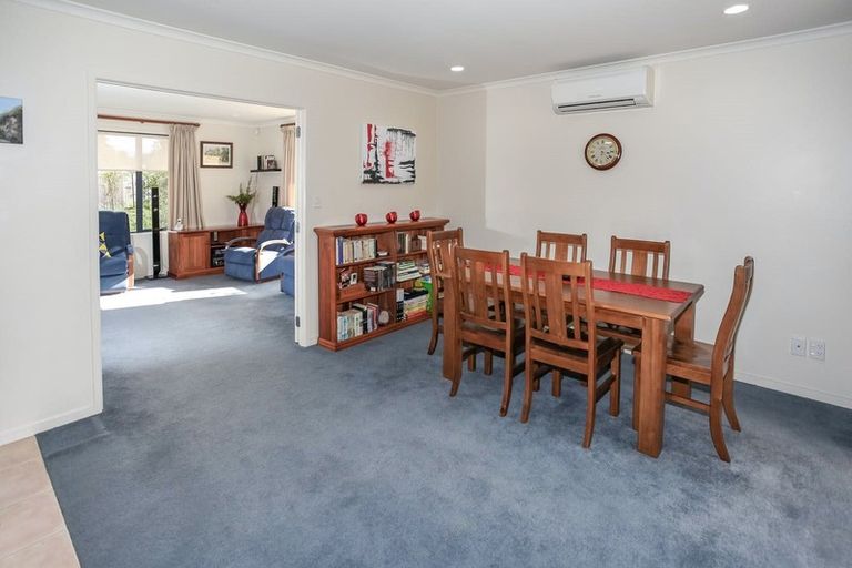 Photo of property in 98 Reynolds Road, Pukekohe, 2120
