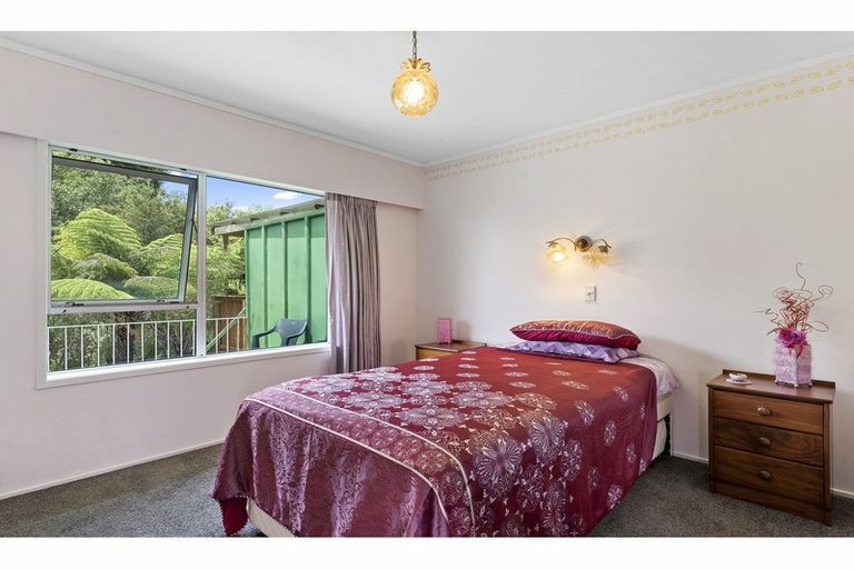 Photo of property in 1/39a Hebron Road, Waiake, Auckland, 0630
