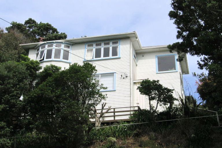 Photo of property in 12 Liffey Crescent, Island Bay, Wellington, 6023