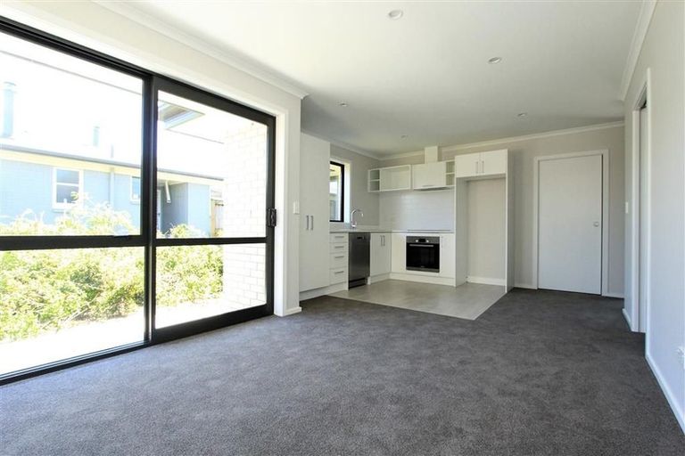 Photo of property in 2/11 Dover Road, Saint Andrews, Hamilton, 3200