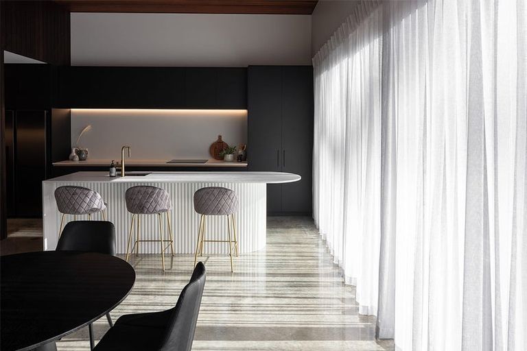 Photo of property in 70 Oak Road, Poraiti, Napier, 4112