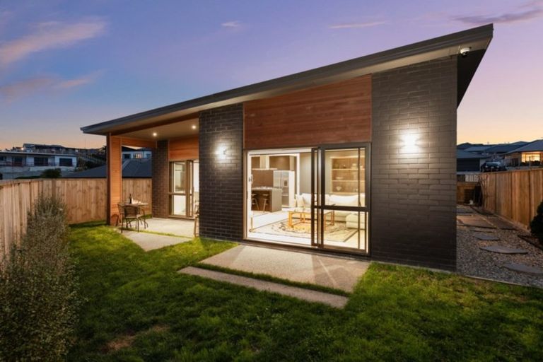 Photo of property in 24 Puhirake Crescent, Pyes Pa, Tauranga, 3112