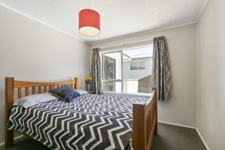 Photo of property in 14 Kaitangata Crescent, Kelson, Lower Hutt, 5010