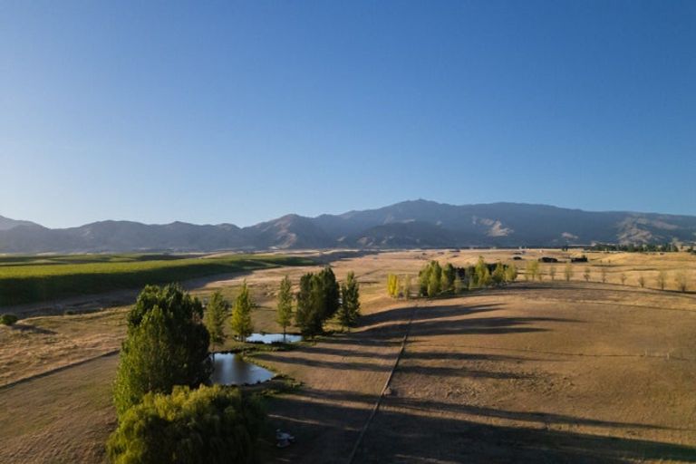 Photo of property in 309 Golden Road, Springvale, Alexandra, 9393