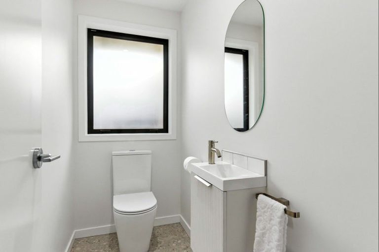 Photo of property in 21a Weraroa Road, Levin, 5510