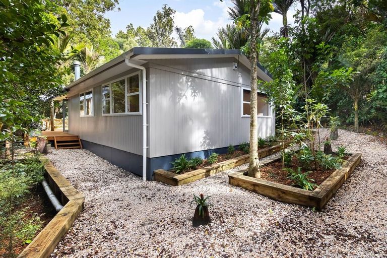 Photo of property in 47 Wood Bay Road, Titirangi, Auckland, 0604