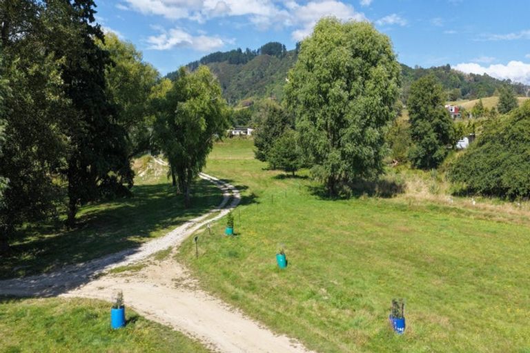 Photo of property in 927 Waiwhero Road, Ngatimoti, Motueka, 7196