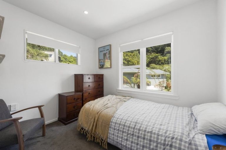 Photo of property in 113 Pinehaven Road, Pinehaven, Upper Hutt, 5019