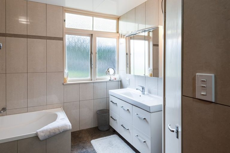 Photo of property in 13 Okoroire Street, Tirau, 3410