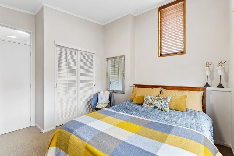 Photo of property in 32 Haast Place, Awapuni, Palmerston North, 4412