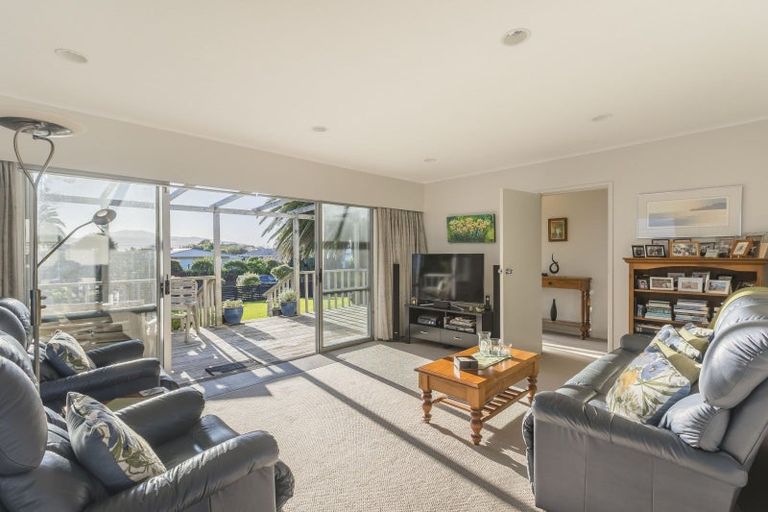 Photo of property in 15 Teoti Street, Paraparaumu Beach, Paraparaumu, 5032