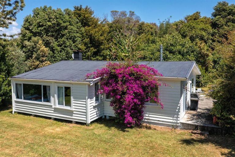 Photo of property in 89 Bishop Road, Parapara, Takaka, 7182