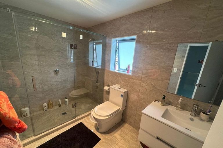 Photo of property in 271b Te Atatu Road, Te Atatu South, Auckland, 0610