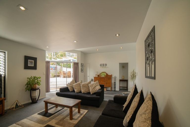 Photo of property in 13a Graham Avenue, Te Atatu Peninsula, Auckland, 0610