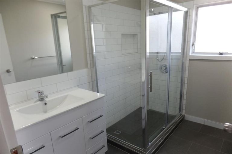 Photo of property in 2/55 Palmers Road, Clendon Park, Auckland, 2103